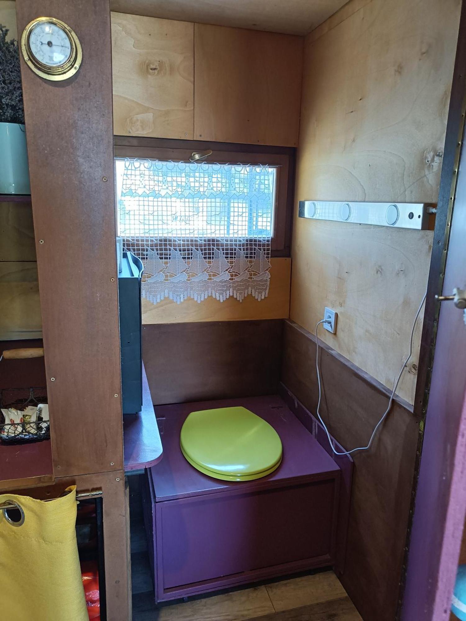 Ille Flottante, Maison Eclusiere Et Hebergements Insolites Sur Le Canal Hédé Eksteriør billede